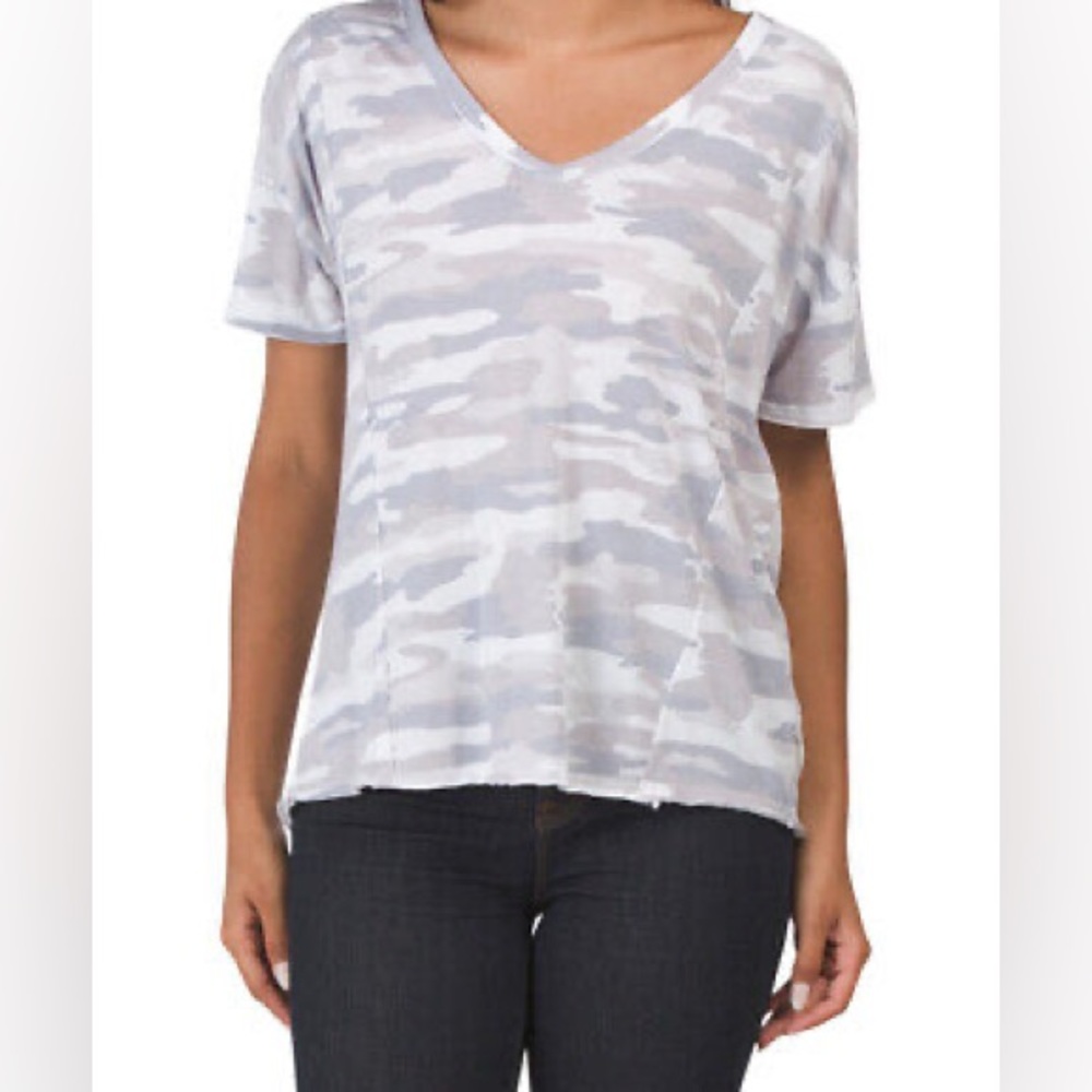 Lucky Brand Cream Raw Hem Camo V-Neck Tee - Women size large